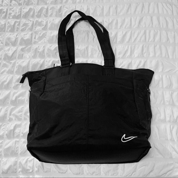 Nike One Luxe Women’s Training Bag (32L) - Picture 10 of 16